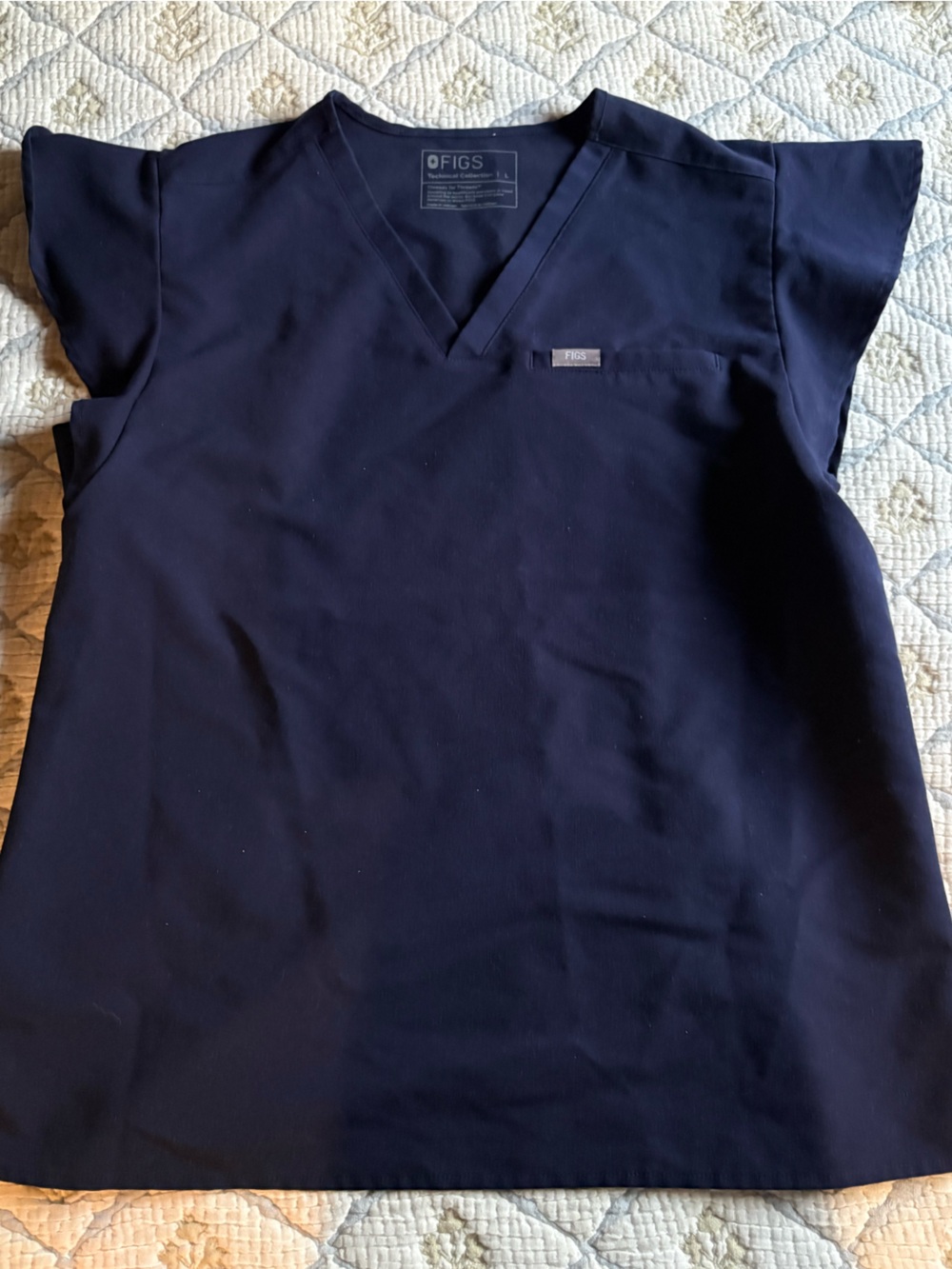 Figs Flutter Scrub Top